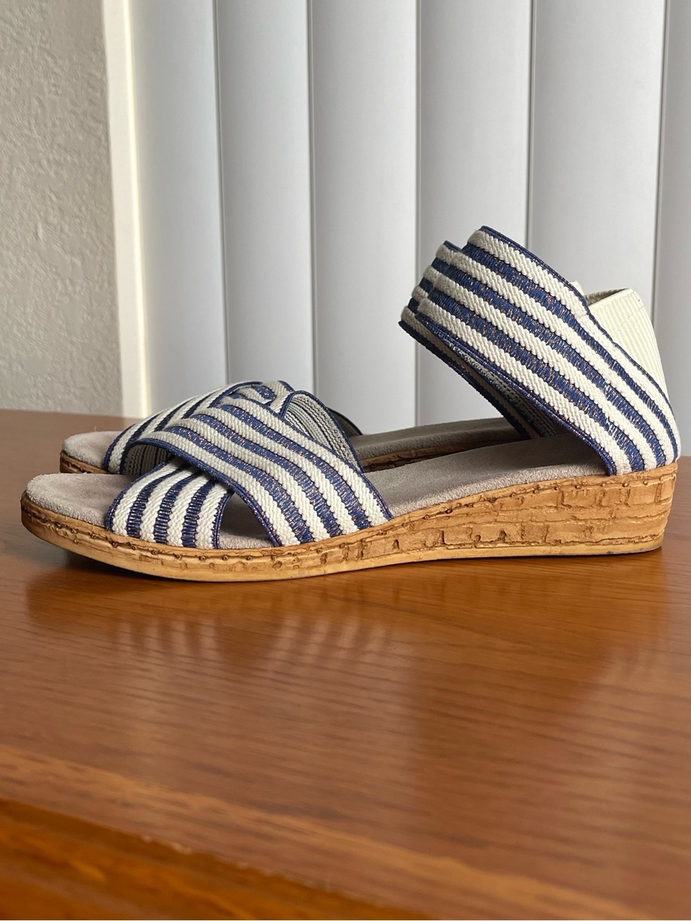 Charleston Shoe Co. Peachtree Low Wedge Sandal Size 6 - Picture 3 of 16